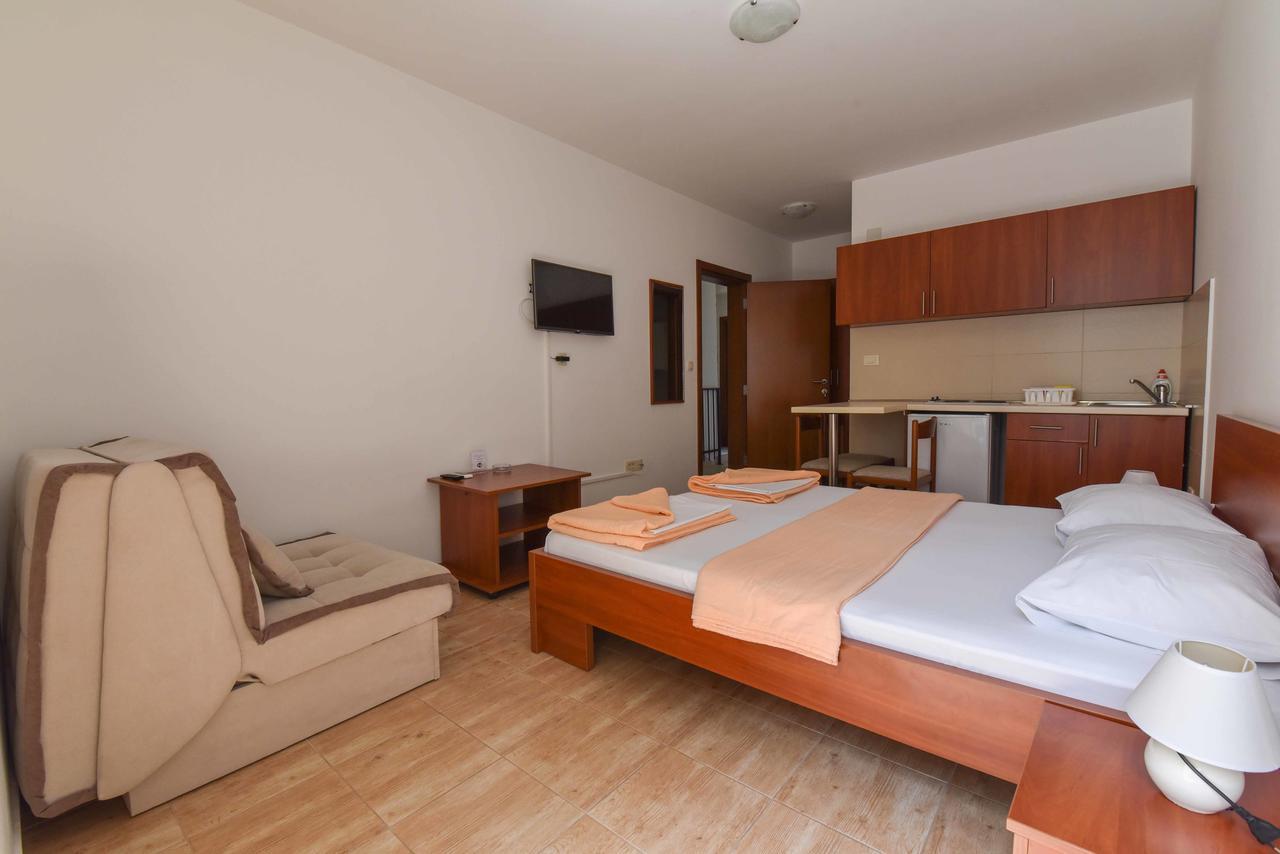 Studio Apartments 6 Palmi Budva Exteriér fotografie